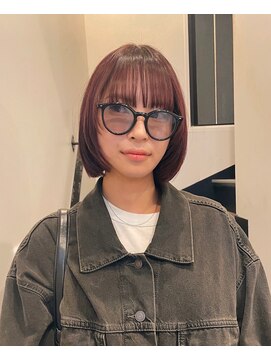 ポーズ(PAUSE) 赤髪ボブ