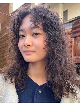 ナループロアオハナ(Nalu pu loa ohana) 海外風ハードパーマロングパーマ