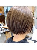 〔岩田莉奈〕40代50代に人気の似合わせ丸みショートボブ　新宿