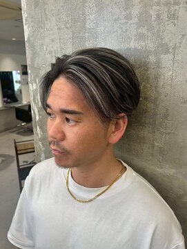 メンズサロン キング 枚方店(Men’s salon K!ng) ホワイトメッシュ/ツイスト/ツイスパ/パーマ/メンズ/眉毛