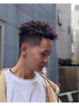 クフィア メンズフェード カンポ 天王寺(CUFFIA MENSFADE CAMPO) 針金パーマ×テーパーフェード