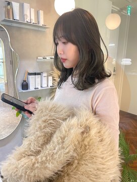 ジーナ 天神(Zina) レイヤー/ミディアム/オリーブ/福岡美容室