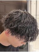 学生人気のメンズ波巻きパーマ