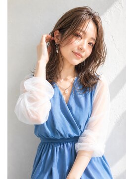 アッシュ 学芸大学店(Ash) ミディアムレイヤー/大人女性/アッシュベージュ/脱白髪染め