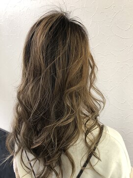 アールトゥーヘアー(art To Hair) ロングレヤー