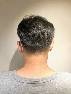 ヘアーポケット 恵比寿(hair pocket) センターパートツーブロックバーバーショートくせ毛メンズカット
