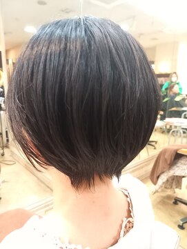 シャンプーボーイ ショートボブ