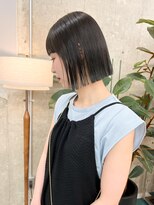 ノエ(noe) オリーブグレージュ×切りっぱなしボブ