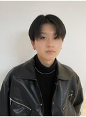 韓国風スーツ短髪ツーブロック束感黒髪シークレットパーマ流行