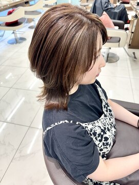 アッシュ 下北沢店(Ash) ハイライトが素敵！外はねミディアムレイヤー