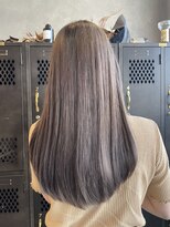 アチーブリス(achieve Liss)&nbsp;アイスグレージュ透明感艶カラーダブルカラーストレートヘア