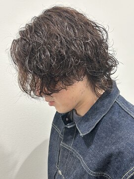 ヒュイル バイ ニアウ(Hwyl by Niau) メンズマッシュシャドウパーマスパイラルパーマニュアンスパーマ