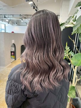 メリー オオサカ(Merly Osaka) lavender ash balayage