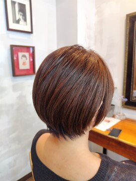 ミーノ(mｉｅｎｏ) オーガニックカラー艶髪ショートボブ