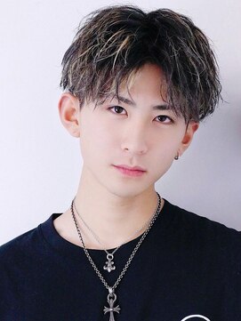 リップス 自由が丘(LIPPS) ソフツイストセンターパートハイライト