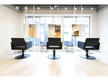 アグ ヘアー カルム 鷺沼駅前店(Agu hair calme)の写真