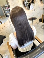 ティム(tim)&nbsp;《hinako》落ち着きのあるSheer greige.'
