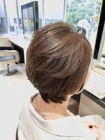 アッシュ 青葉台店(Ash)&nbsp;白髪ぼかし丸みショート