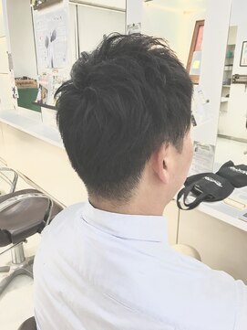 ポリッシュヘアメイク 二和向台店 男は短髪