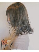 ミディアム × グレージュ
