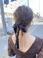 エルフ(elf)&nbsp;タイトアレンジ×お呼ばれヘア