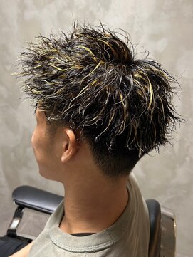 ディスイズバーバーサード(THIS IS BARBER 3rd) ツーブロック　波巻き　ツイストスパイラルパーマ
