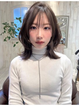 レイラバイアフロート 吉祥寺(Lila by afloat) ☆切りっぱなしボブレイヤーミディウルフ20代30代40代50代