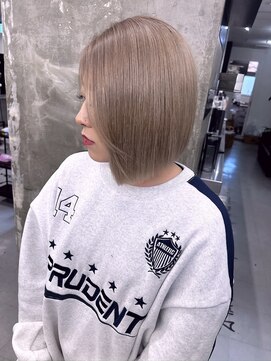 キング 枚方店(K!ng) 【枚方、高槻、梅田】ミルクティーベージュ