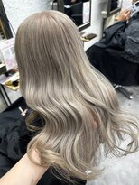 リア(riah)&nbsp;ホワイトアッシュ/レイヤーカット