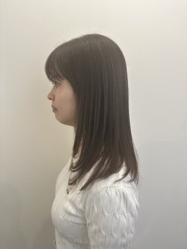 ゼンドットカラスマ(Zen.karasuma) 白髪ぼかしハイライト×地毛風ストレート20代30代40代