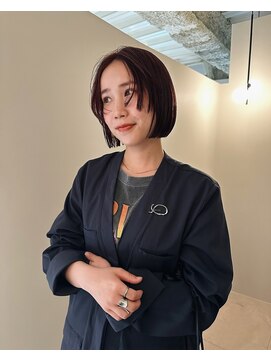 ユー(yew) ミニボブ+チェリーブラウン