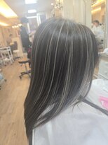 ハグエヴェック(HUG AVEC)&nbsp;サマースタイルには、必須ハイライトカラー