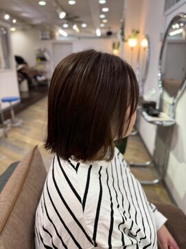 ビィーワンイースト(Be 1 EAST) ミディアムカット