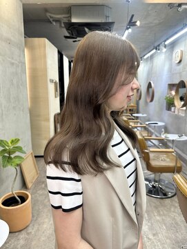 バド(bado) ベージュカラー/透明感カラー／レイヤーカット／髪質改善/本町