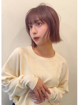 くびれミニボブ×ピンクブラウン