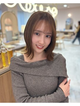 メルク ユニ(merc.uni) 明るめベージュカラー1.18大人ガーリー