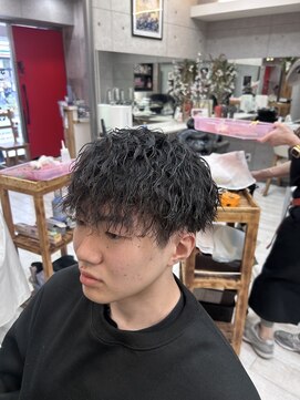 ヘアー ラボ エムツー(hair lab m2) ツイストパーマ×無造作マッシュ｜メンズパーマ