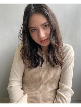 サングース(Sungoose) <Sungoose>厚めバング大人アンニュイラフパーマ