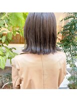 ツバメ ヘアー(TSUBAME HAIR) オリーブベーシュ×外ハネ