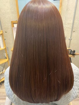 イーラ(era) 《era》大人可愛い　さらさらストレート　艶ツヤ　みわ