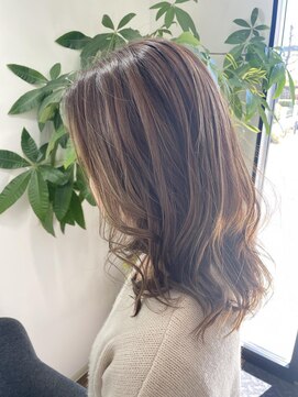 コンフォート バイ エム インターナショナル(comfort by EMU international) 透明感UP↑脱白髪染めカラー&ハイライト