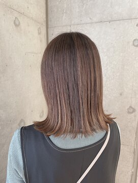 リビンバイアフロート(Livin by afloat) 美ツヤ髪 モテ愛されストレート 縮毛矯正 おおたかの森