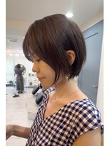 ベラ(Bella)&nbsp;大人可愛い前髪ありひし形耳かけクールショートボブ20代30代40代