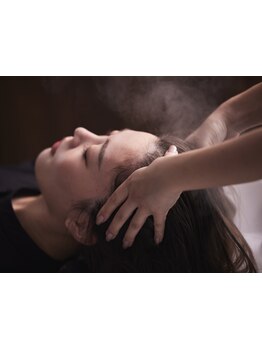 頑張っている自分へのご褒美に☆リラクゼーションスパで髪と頭皮を健康へと導く、癒しのひと時をお届け♪