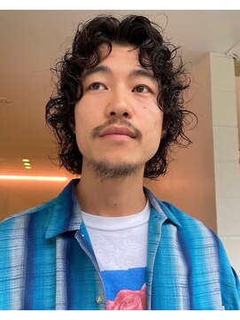 ナループロアオハナ(Nalu pu loa ohana) メンズミディアムウルフパーマショートウルフ