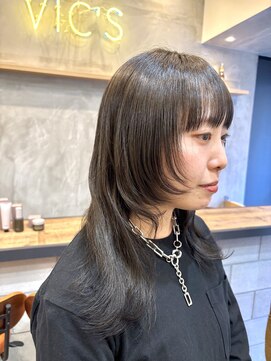 ヴィックス クリスタル(VIC’S crystal) 顔まわりレイヤーカット《AKANE》