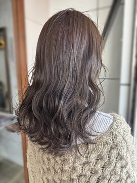 イニシオ(inicio) カーキベージュ