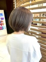 ラ シェンテ エイジア 川西(La Sente Aja)&nbsp;【脱白髪染め大人のハイライトカラー】グレイシルバー