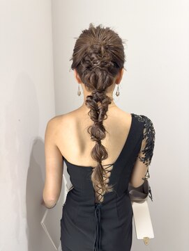 マスカリ(muscali) Ryo編み下ろし編み込みパーティーヘアセット