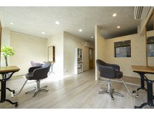 ルーチェ(Luce)の雰囲気(ベージュを基調の柔らかく明るい店内でベビーカー入店も対応♪)